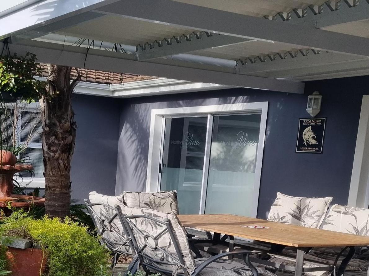 Northern Vine Guesthouse B&B Self-Catering Brackenfell Bagian luar foto