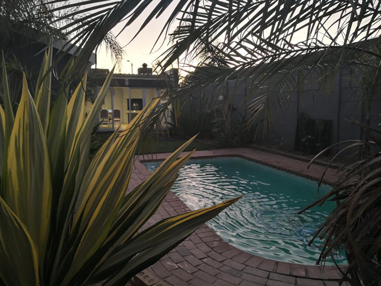 Northern Vine Guesthouse B&B Self-Catering Brackenfell Bagian luar foto